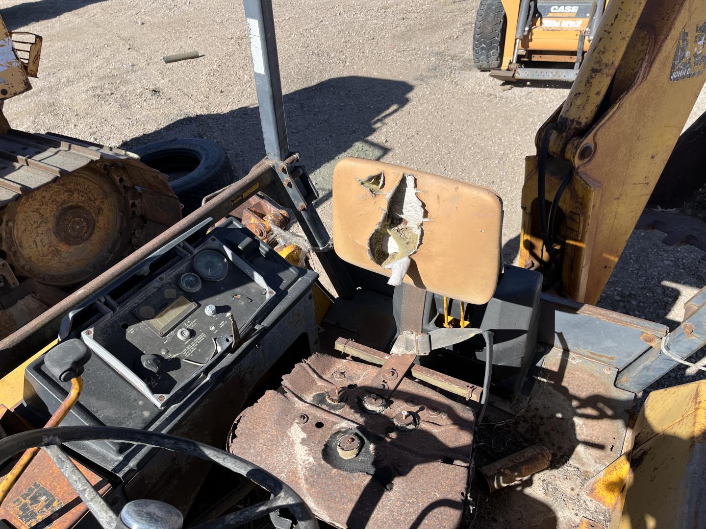 ./imagenes/INVOICE/2019/17348/RETROEXCAVADORA JOHN DEERE 210C (34).JPG